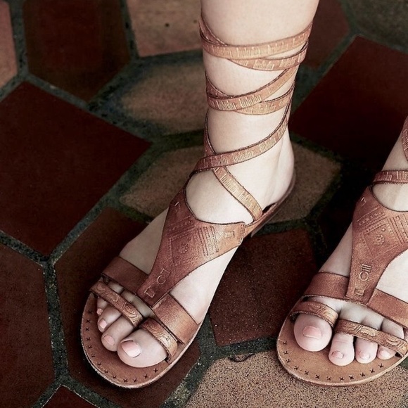 Free People Oliviera Tan Sandals Gladiator Flat Tooled LaceUp Ankle NEW 37 - 7 - Picture 7 of 14